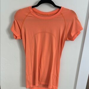 Lululemon Swiftly Tech Short Sleeve 2.0